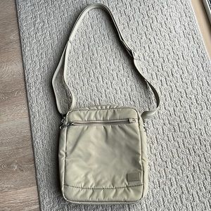 Pacsafe crossbody